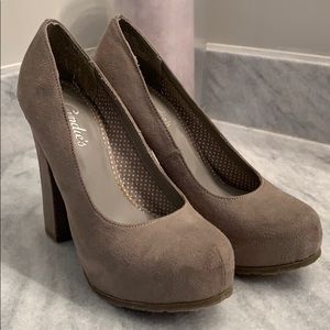 Candie’s grey suede platform heels